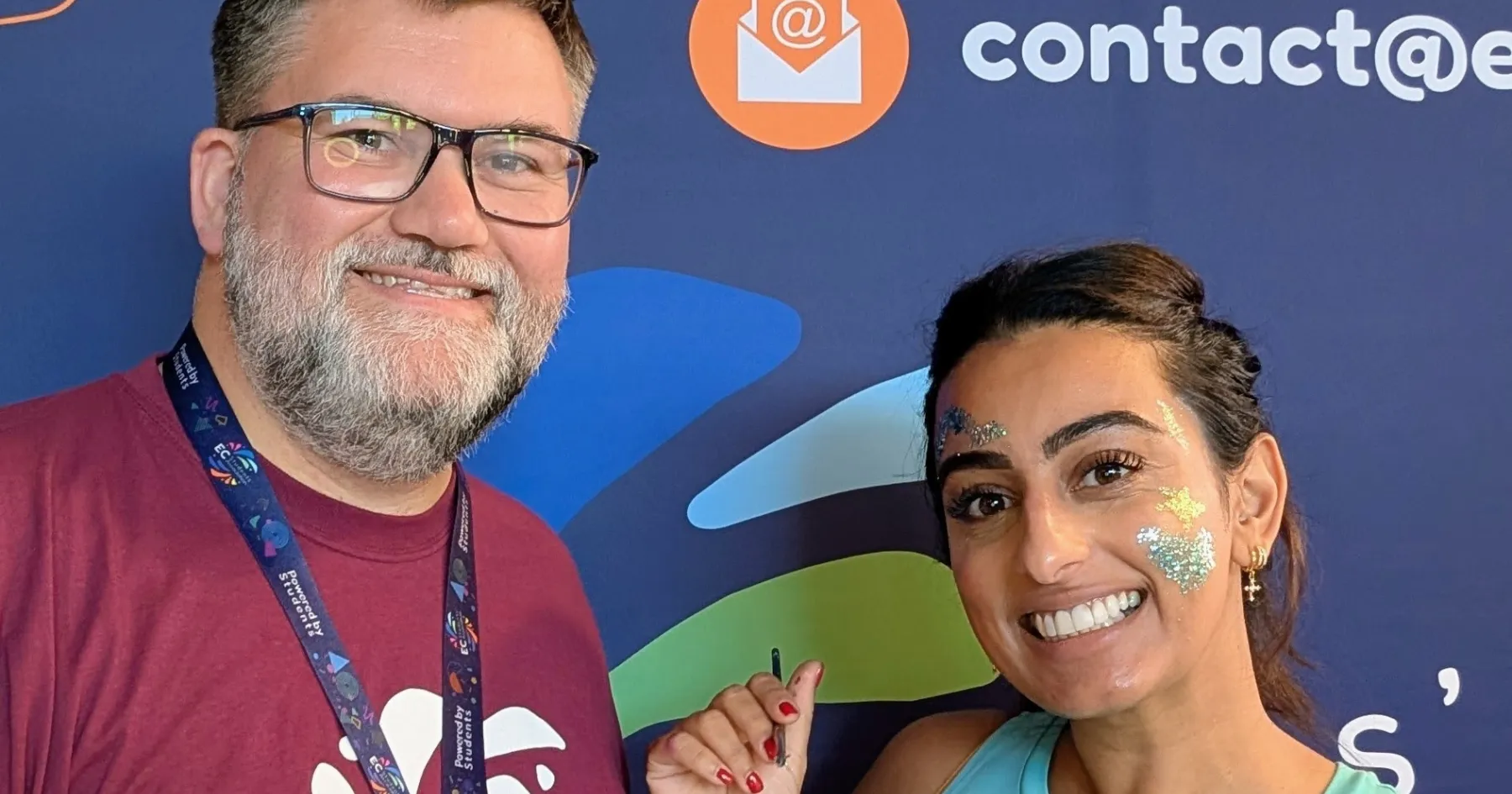 picture of Al and Sukinder at freshers week